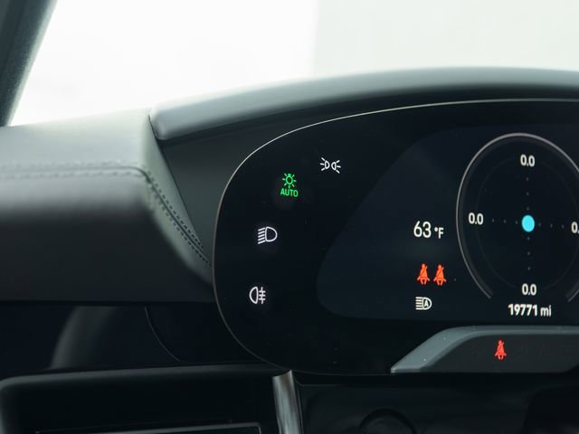 Certified 2022 Porsche Taycan Turbo S image 29