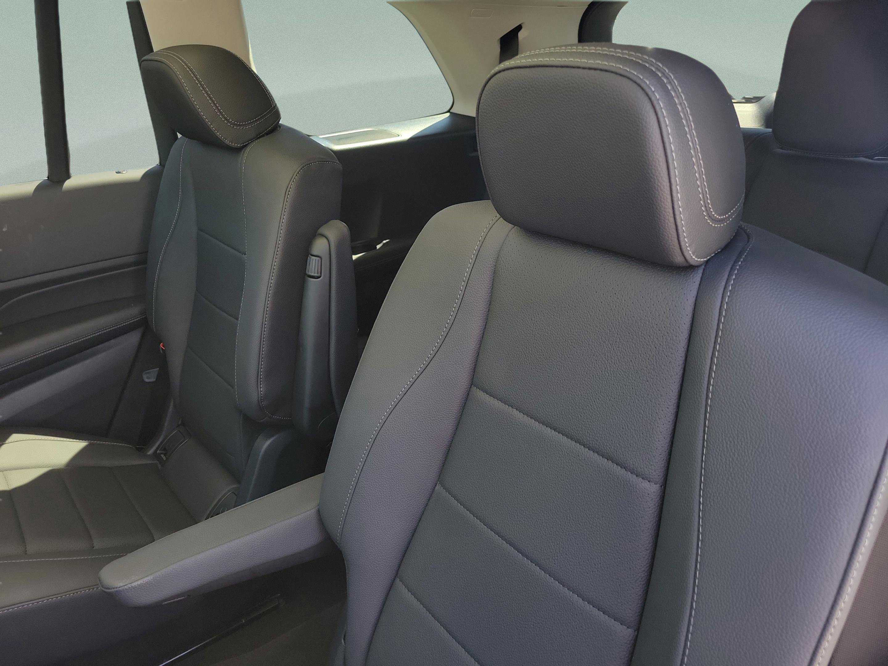 Used 2026 Mercedes-Benz GLS 450 4MATIC image 13