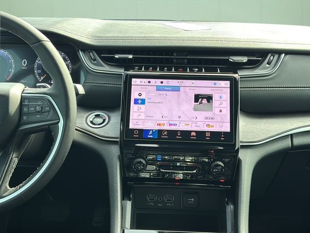 New 2025 Jeep Grand Cherokee L Limited w/ Luxury Tech Group II image 23