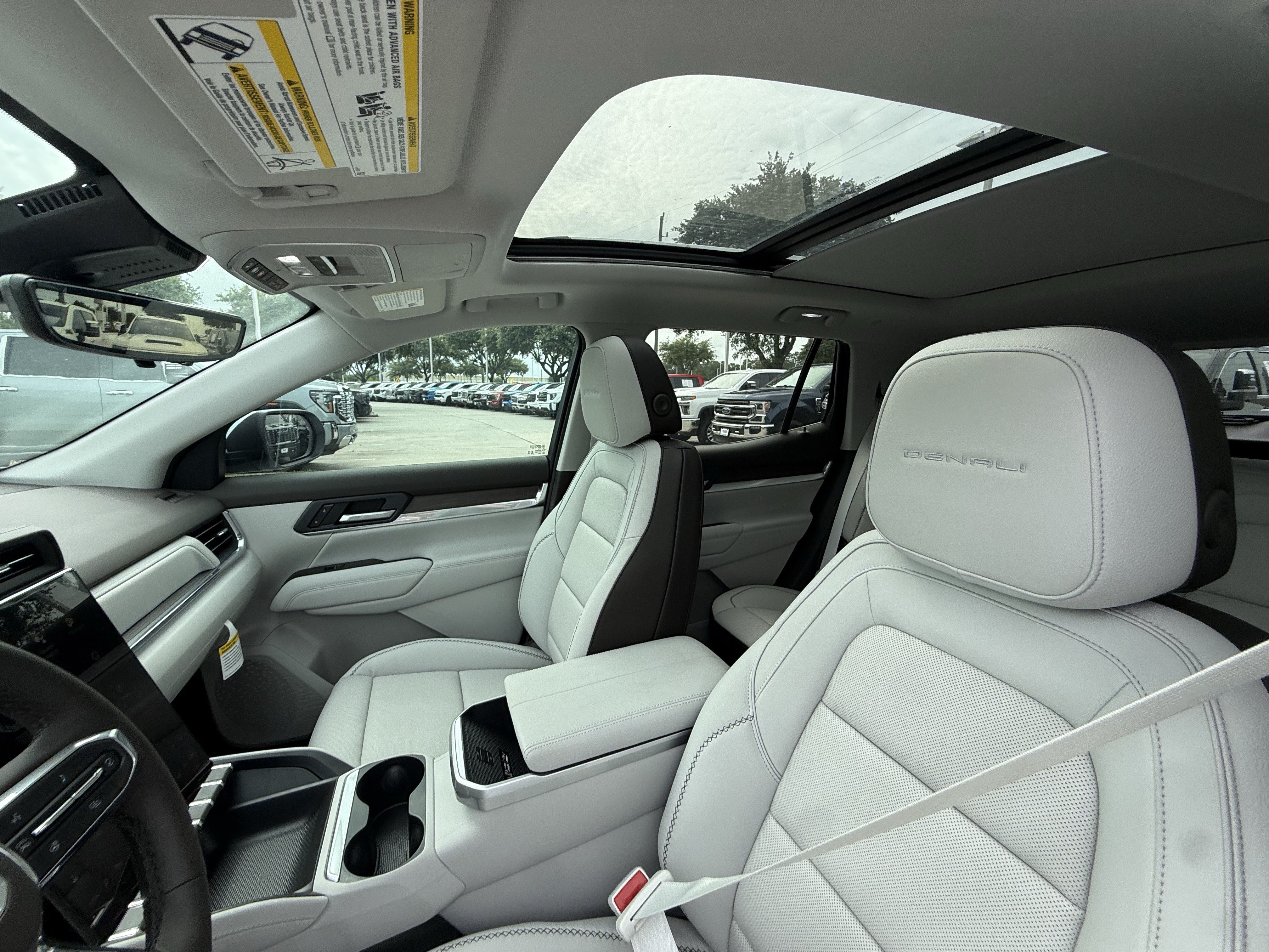 New 2026 GMC Terrain Denali w/ LPO, Floor Liner Package AWD/4WD image 17