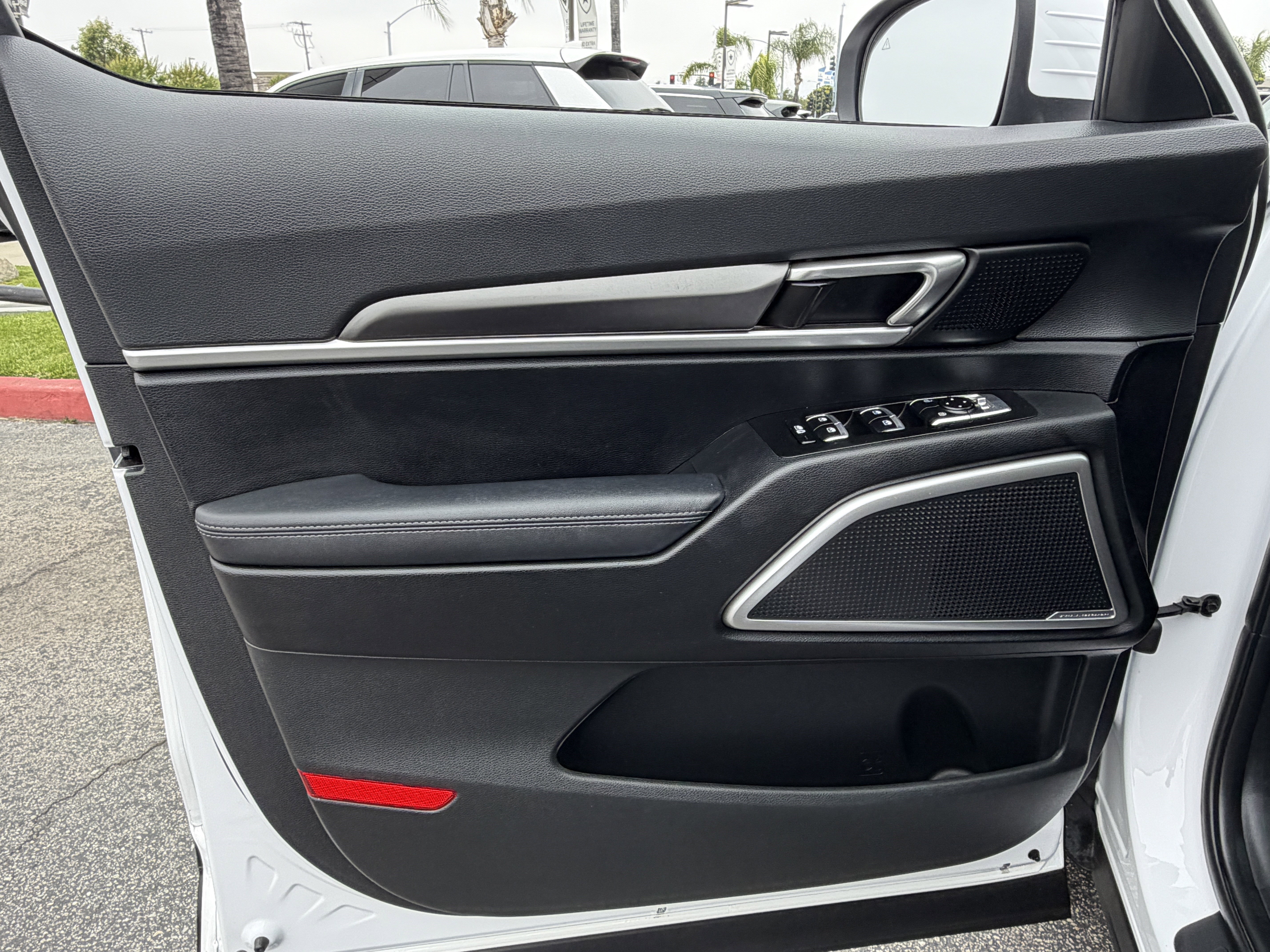Used 2023 Kia Telluride S AWD/4WD image 13