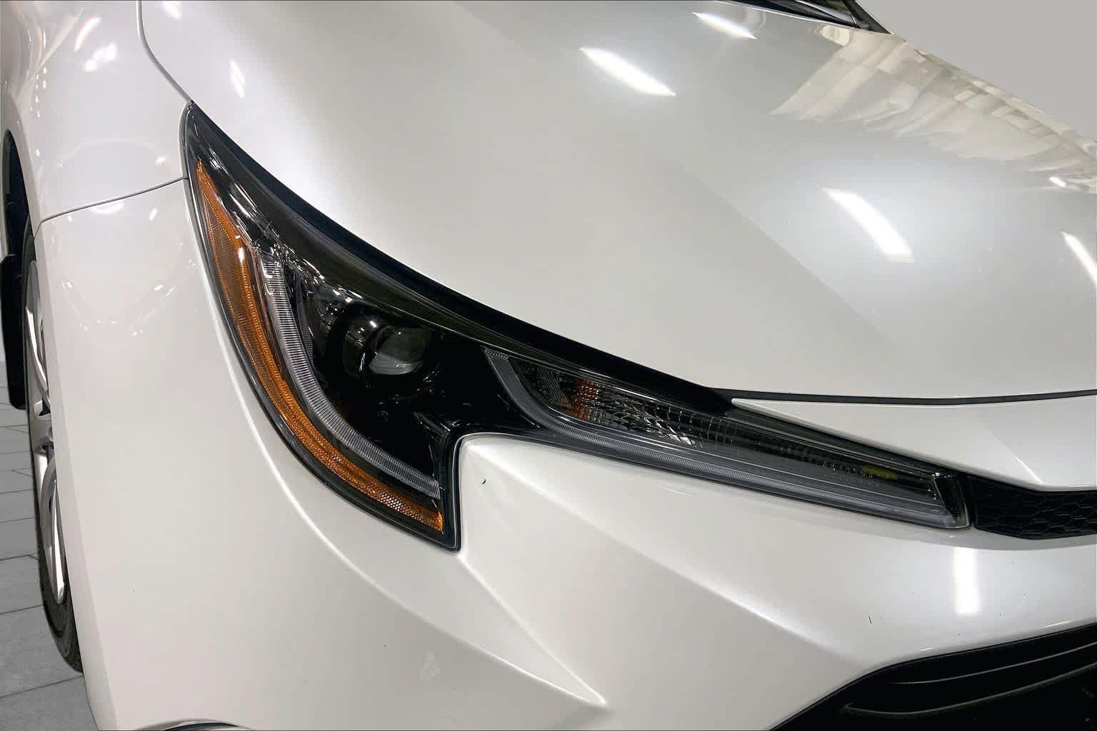 Used 2025 Toyota Corolla LE FWD image 28