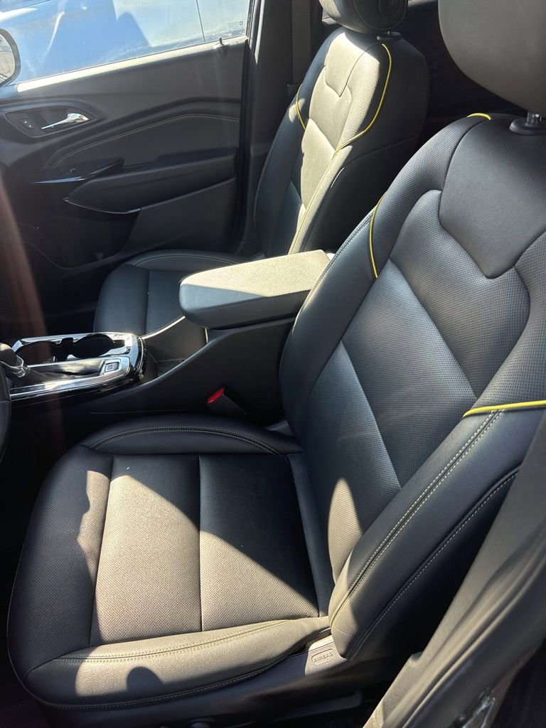 Used 2025 Chevrolet Trax ACTIV w/ Sunroof Package image 18