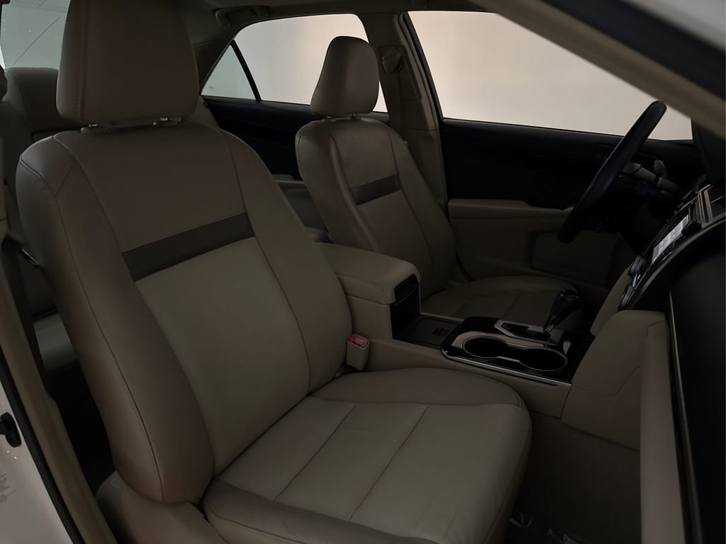 Used 2014 Toyota Camry XLE FWD image 38