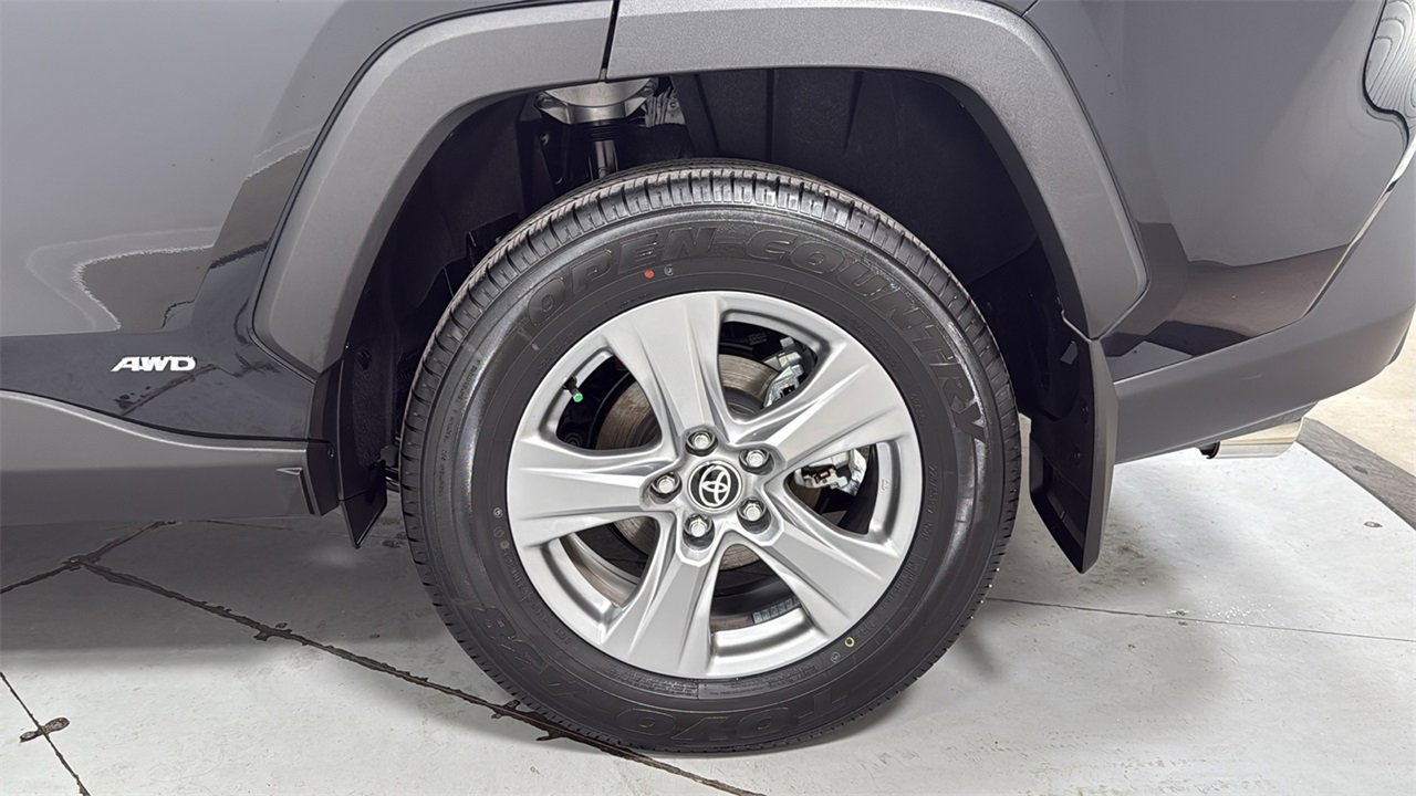 Certified 2025 Toyota RAV4 LE image 23