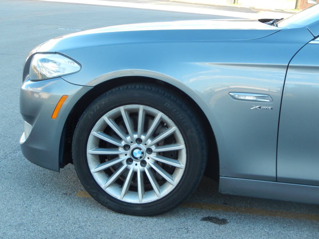 Used 2011 BMW 535i xDrive Sedan AWD/4WD image 13