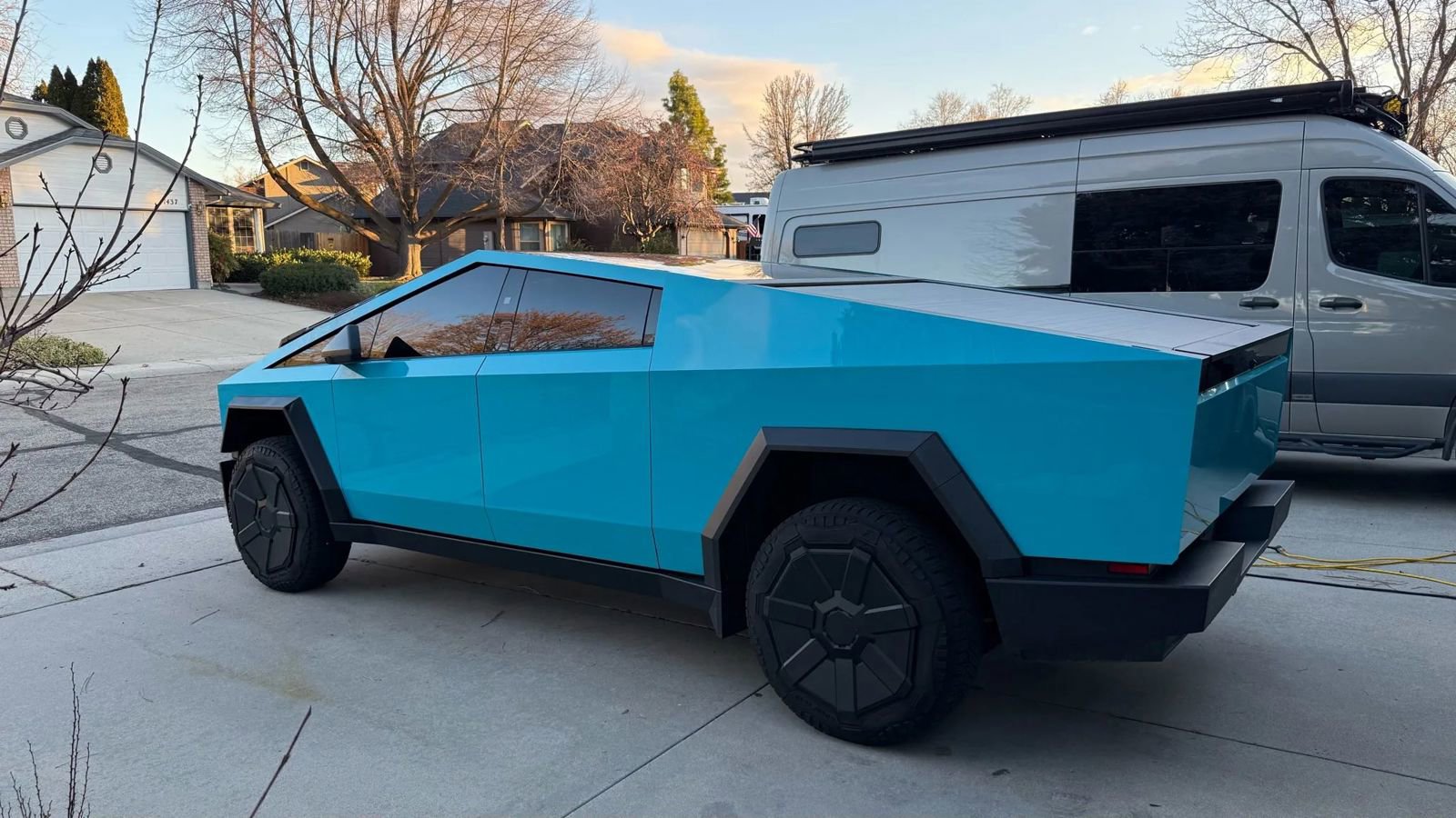 Used 2025 Tesla Cybertruck Cyberbeast image 8