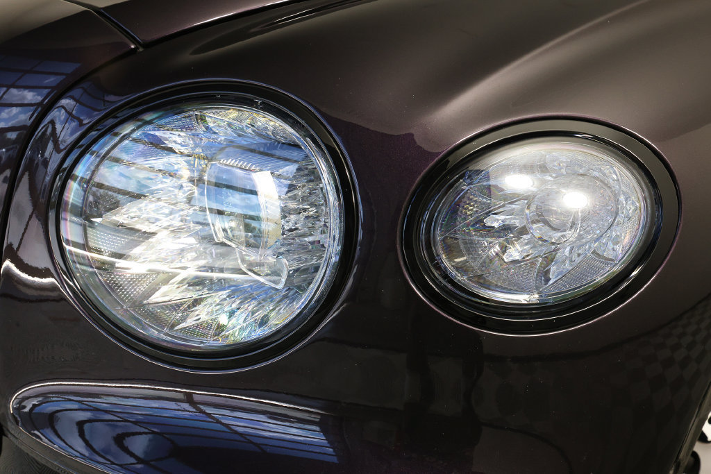 Used 2021 Bentley Flying Spur V8 AWD/4WD image 44