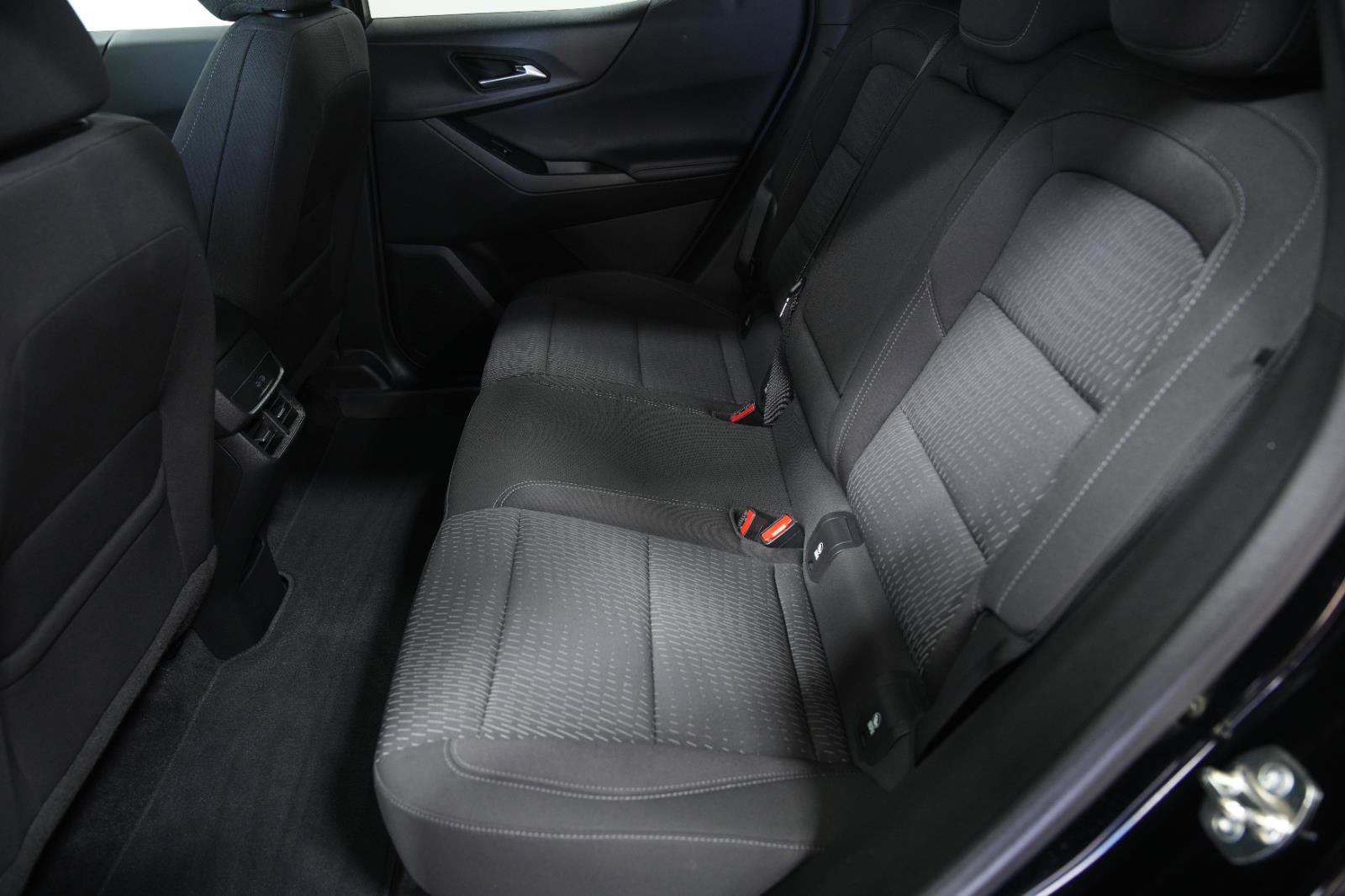 Used 2025 Chevrolet Equinox LT w/ Safety and Technology Package image 23