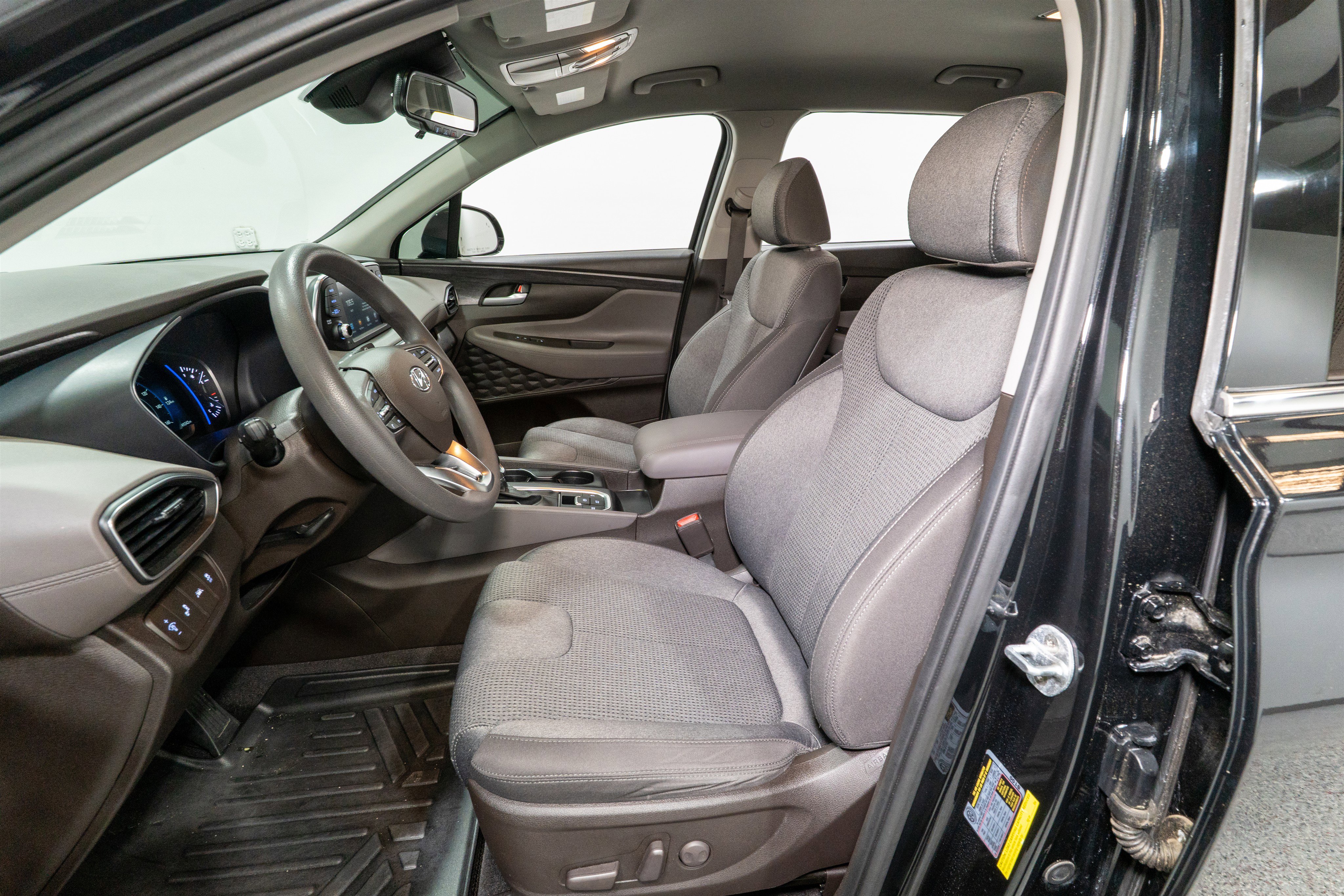 Used 2019 Hyundai Santa Fe SEL image 15