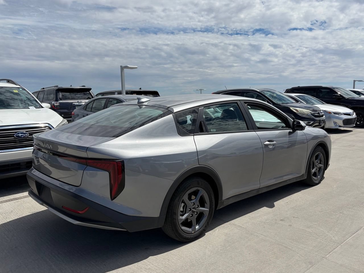 Used 2025 Kia K4 FWD image 2