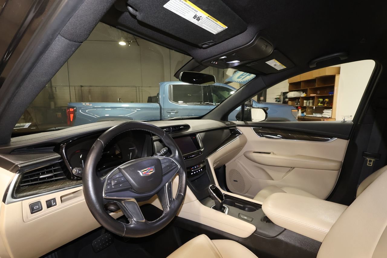Used 2019 Cadillac XT5 FWD image 9