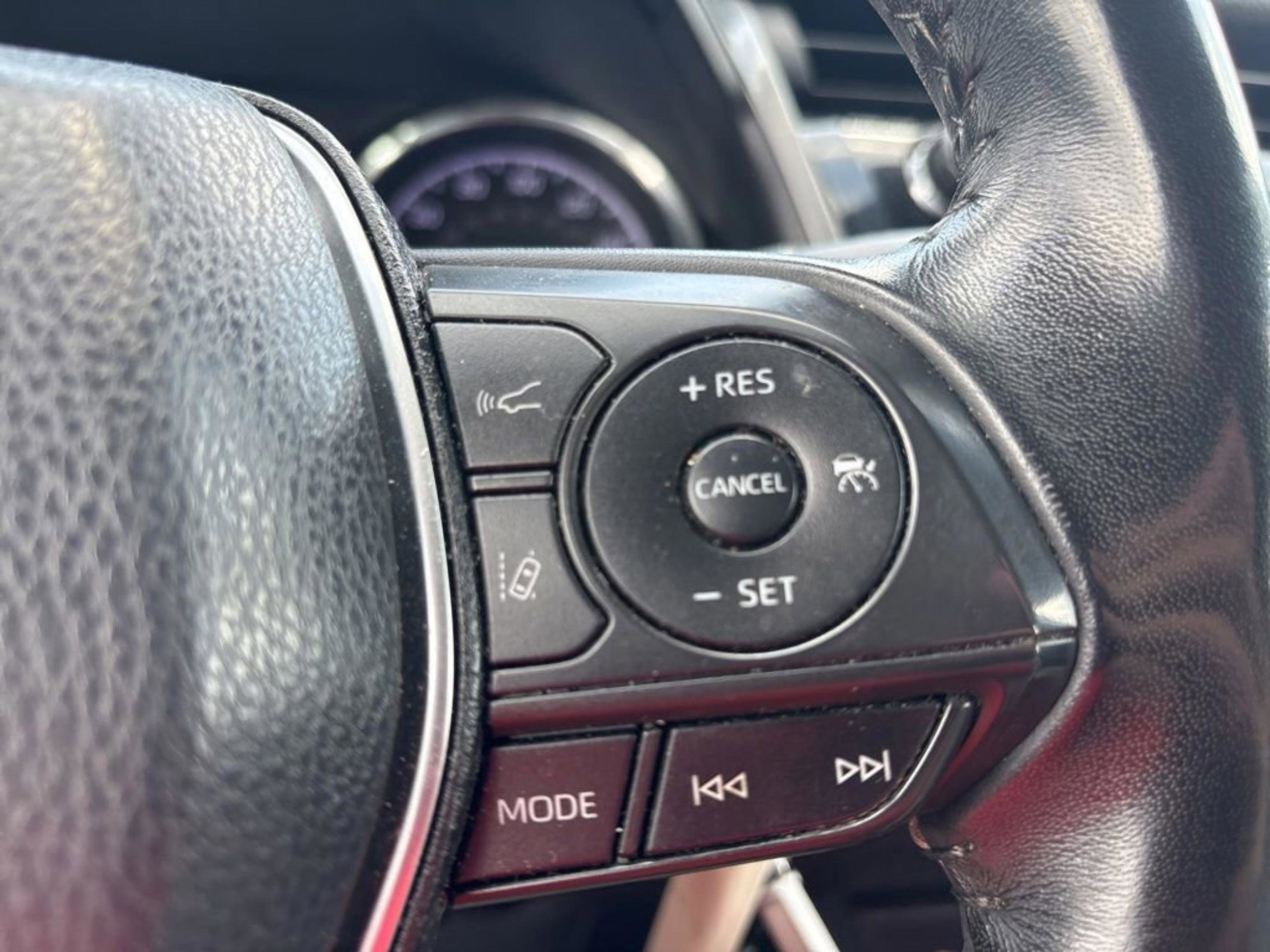 Used 2019 Toyota Camry SE FWD image 9