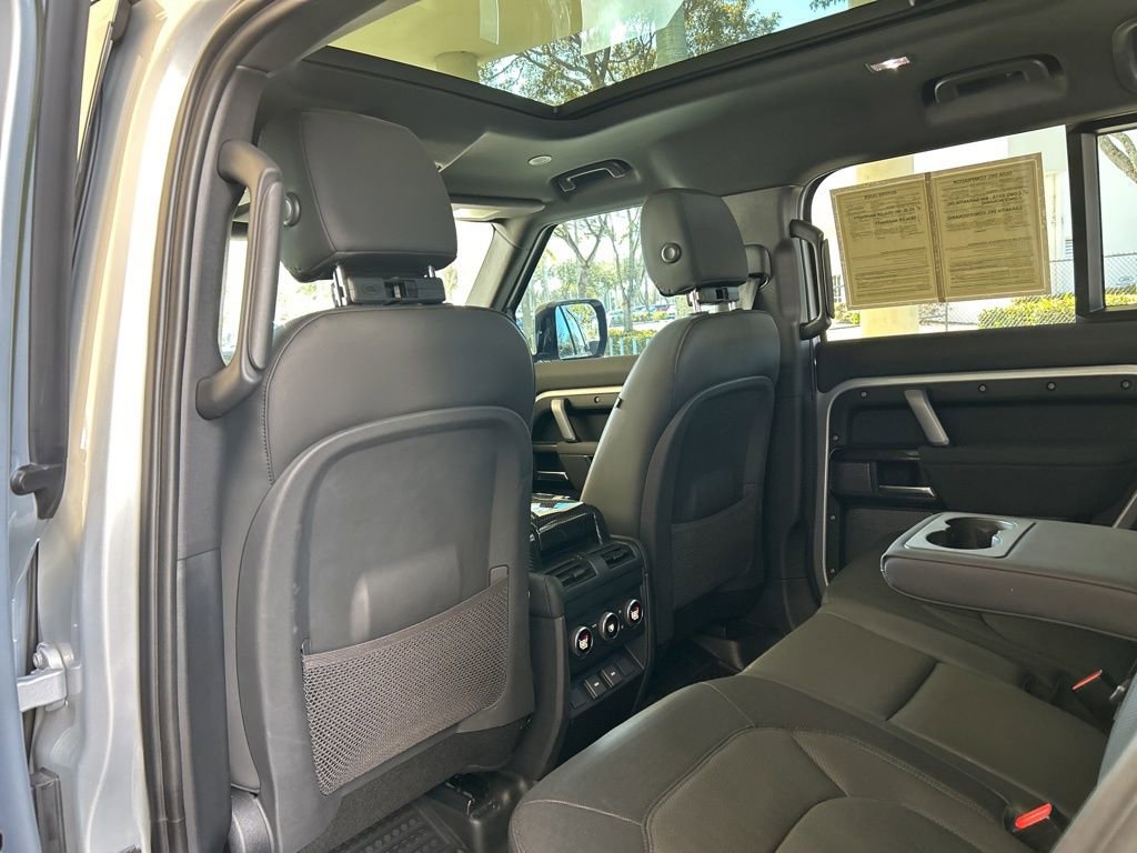 Used 2023 Land Rover Defender 110 X-Dynamic SE image 51