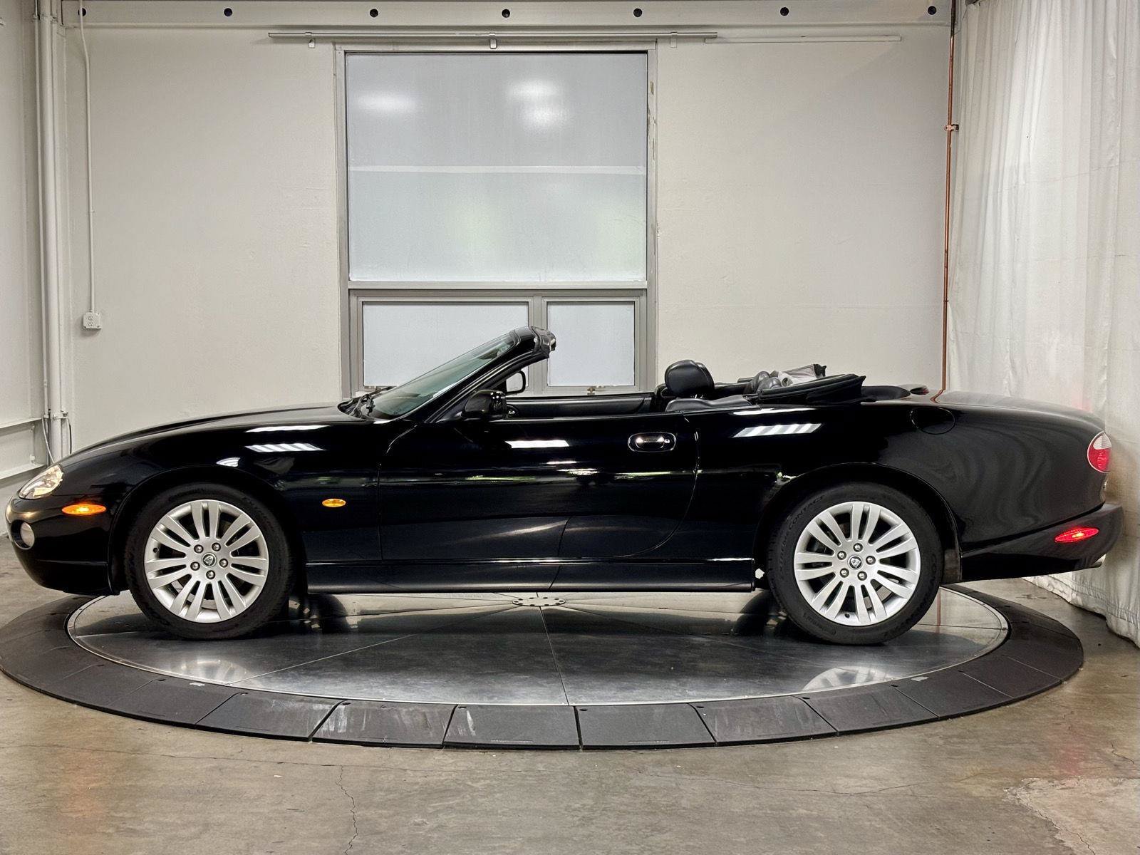 Used 2005 Jaguar XK8 Convertible RWD image 6