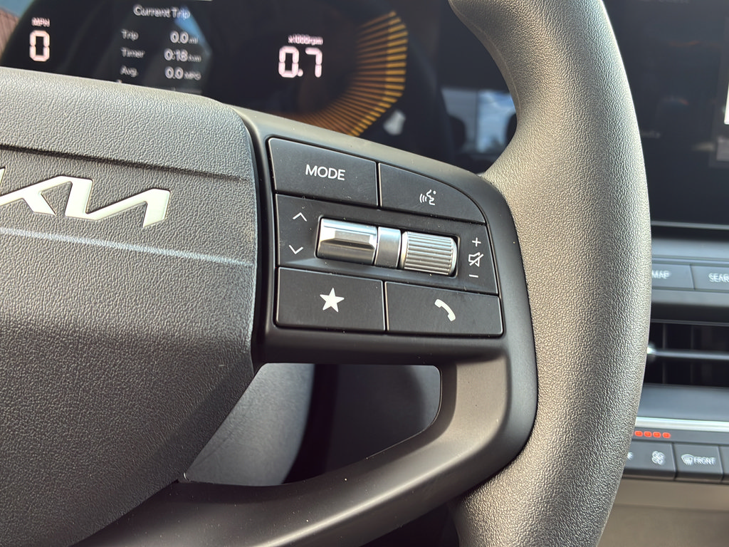 New 2026 Kia K4 FWD image 33