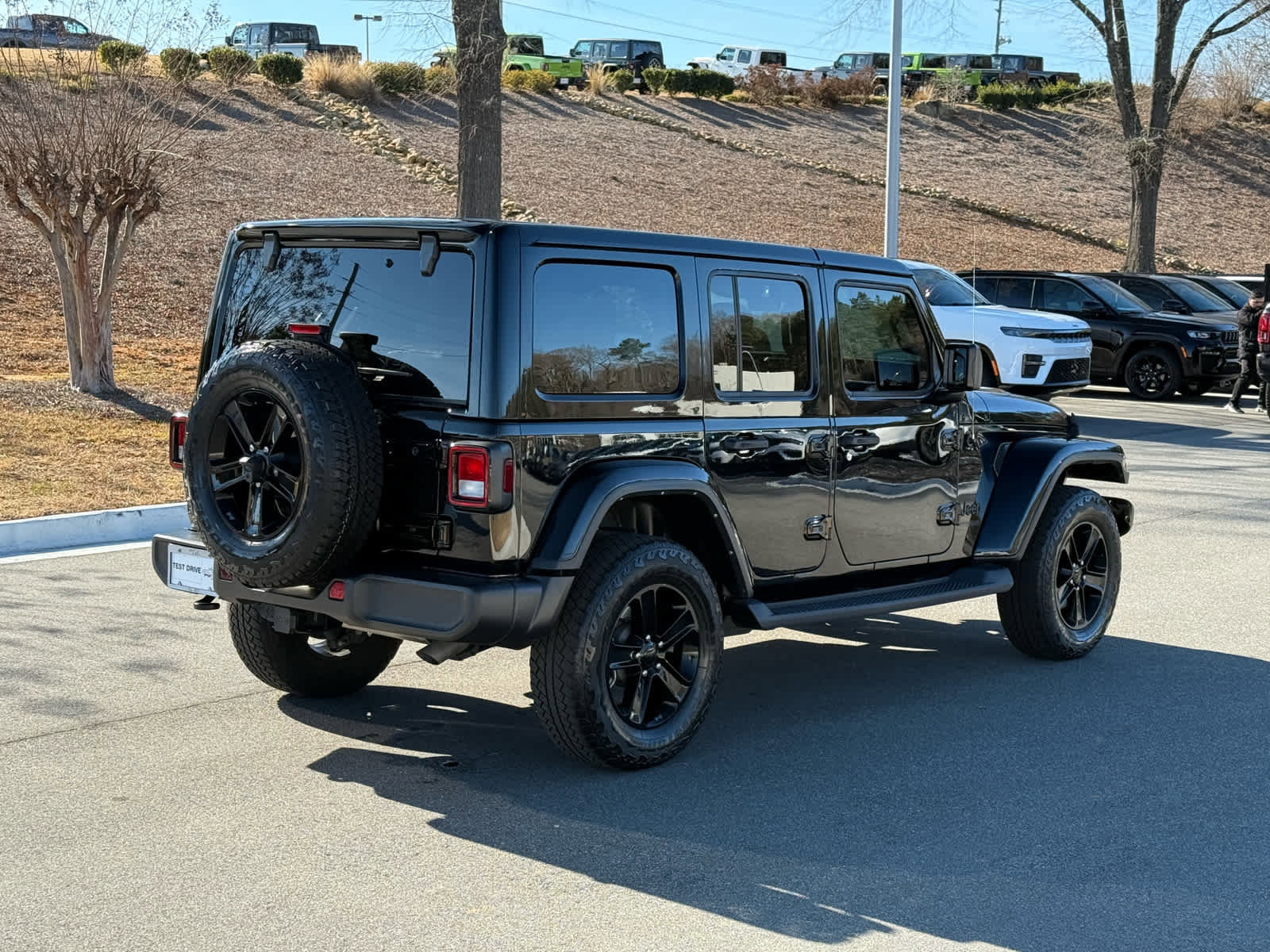 Used 2022 Jeep Wrangler Unlimited Sahara image 5