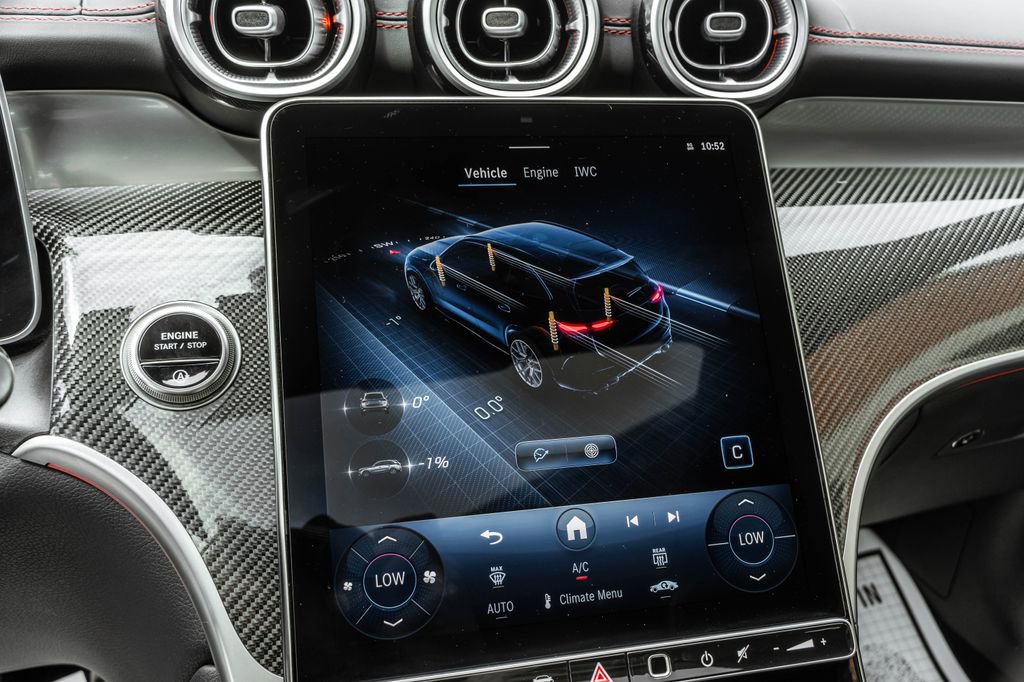 Used 2025 Mercedes-Benz GLC 43 AMG 4MATIC image 9