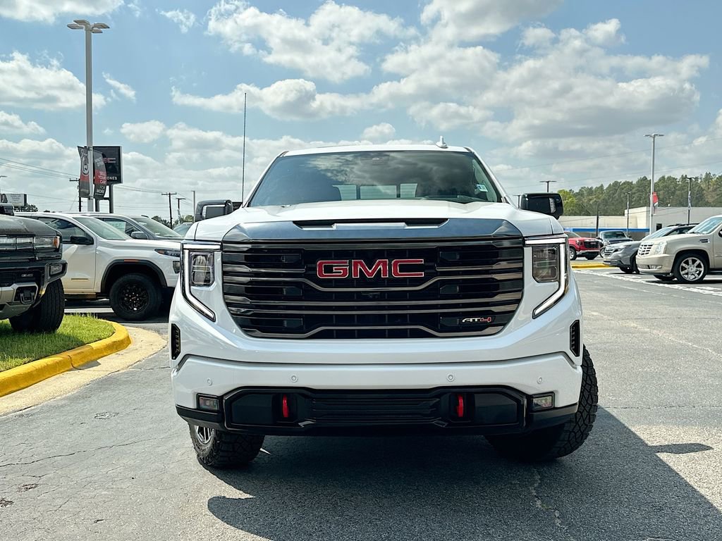 Used 2024 GMC Sierra 1500 AT4 w/ Technology Package image 5