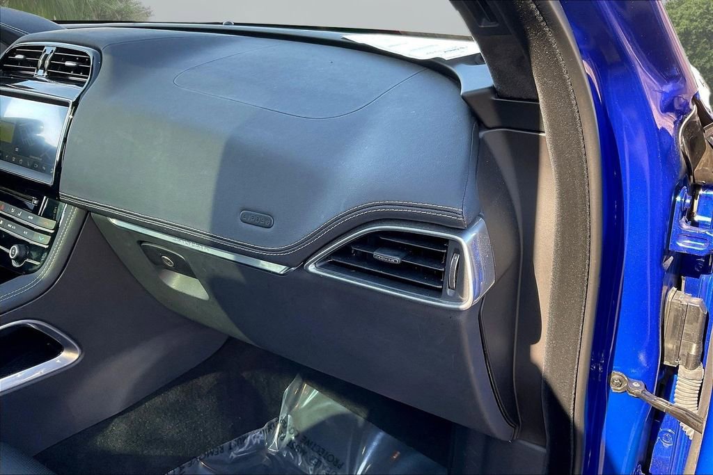 Used 2020 Jaguar F-PACE S image 25