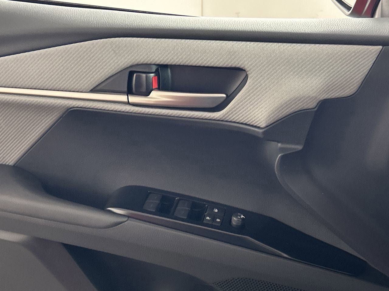 New 2026 Toyota Camry SE FWD image 17