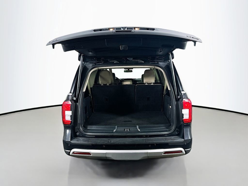 Used 2023 Ford Expedition Max XLT image 28