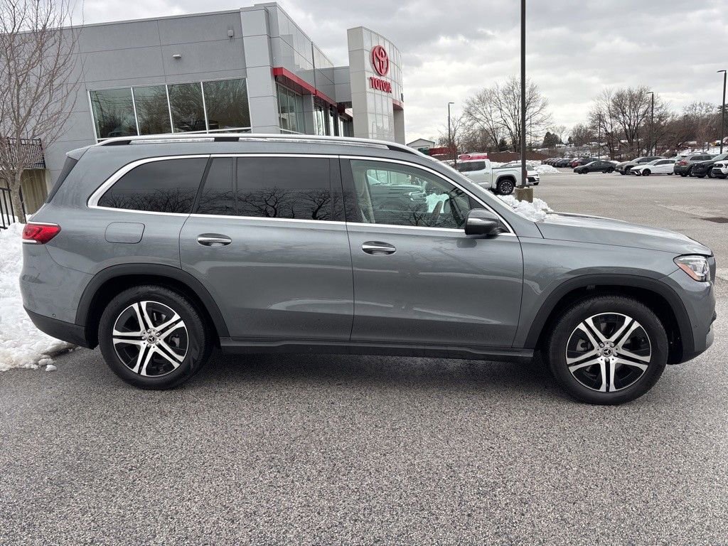 Used 2023 Mercedes-Benz GLS 450 4MATIC image 2