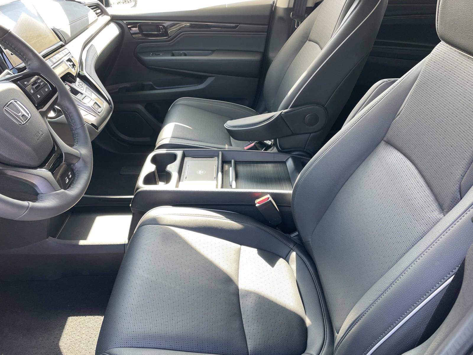 Certified 2026 Honda Odyssey Elite image 16