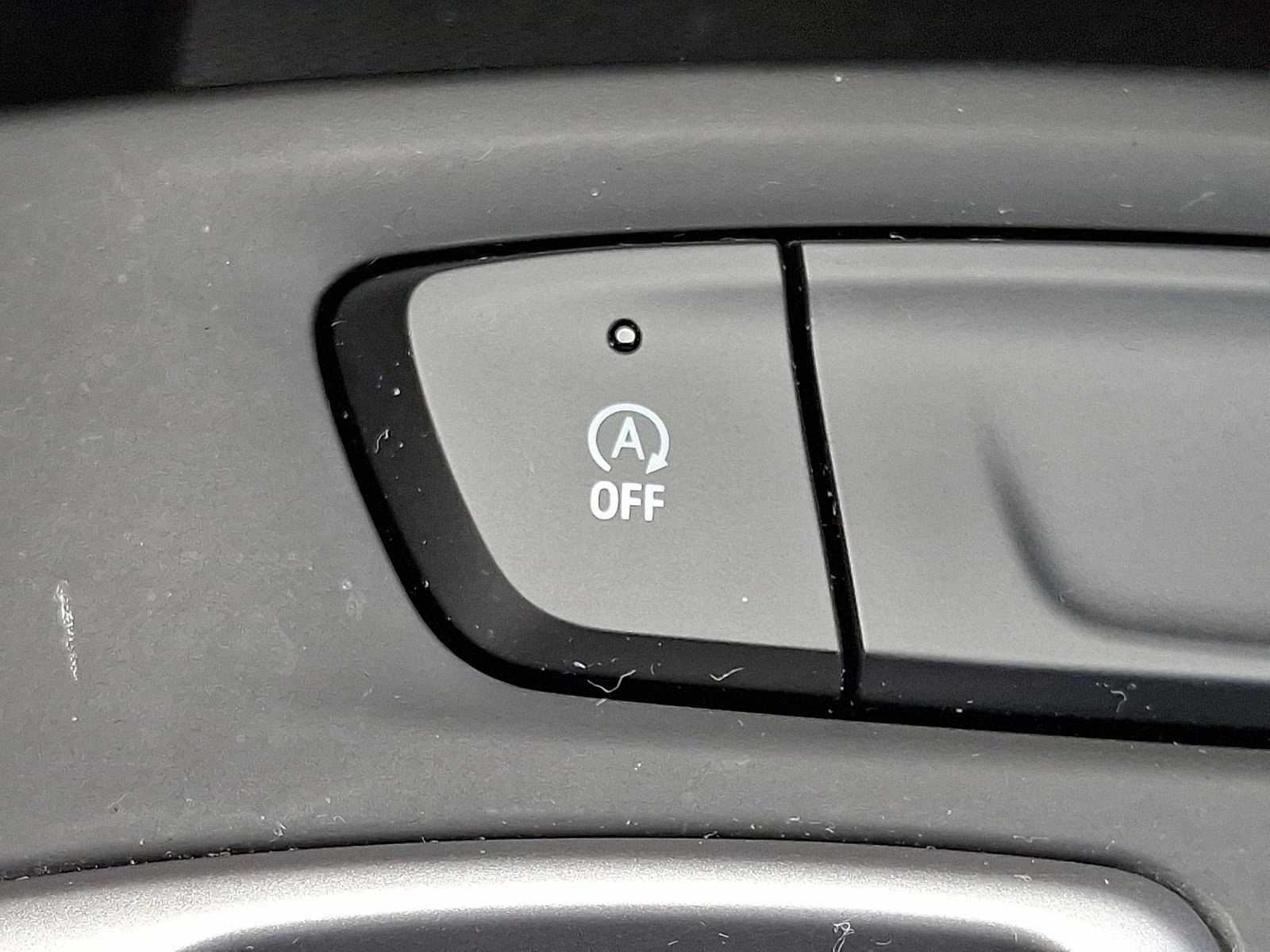 Used 2025 Chevrolet Trax LS image 24