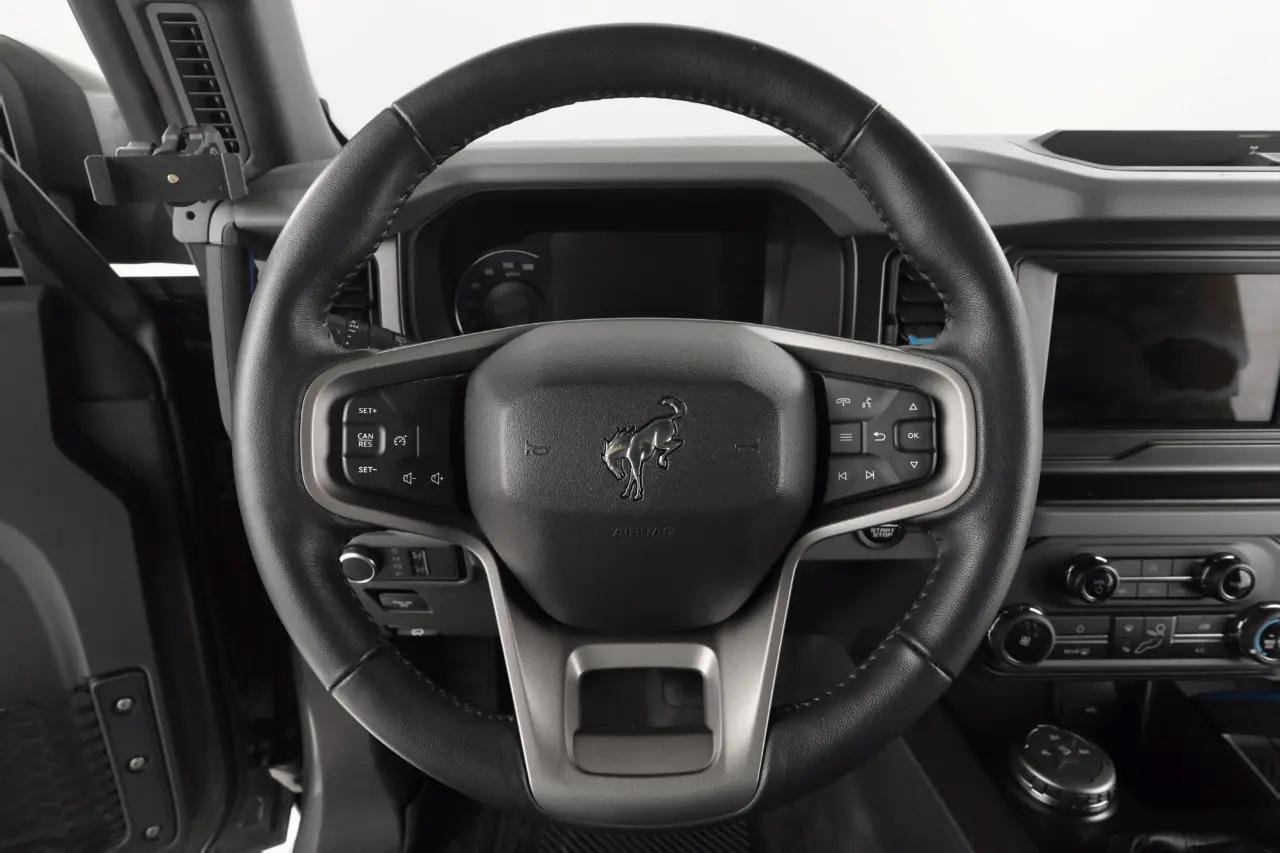 Used 2023 Ford Bronco Black Diamond image 15