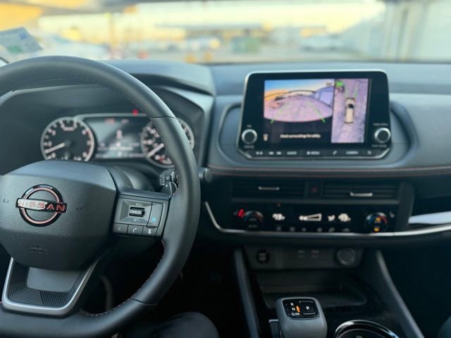 Used 2026 Nissan Rogue SV image 13