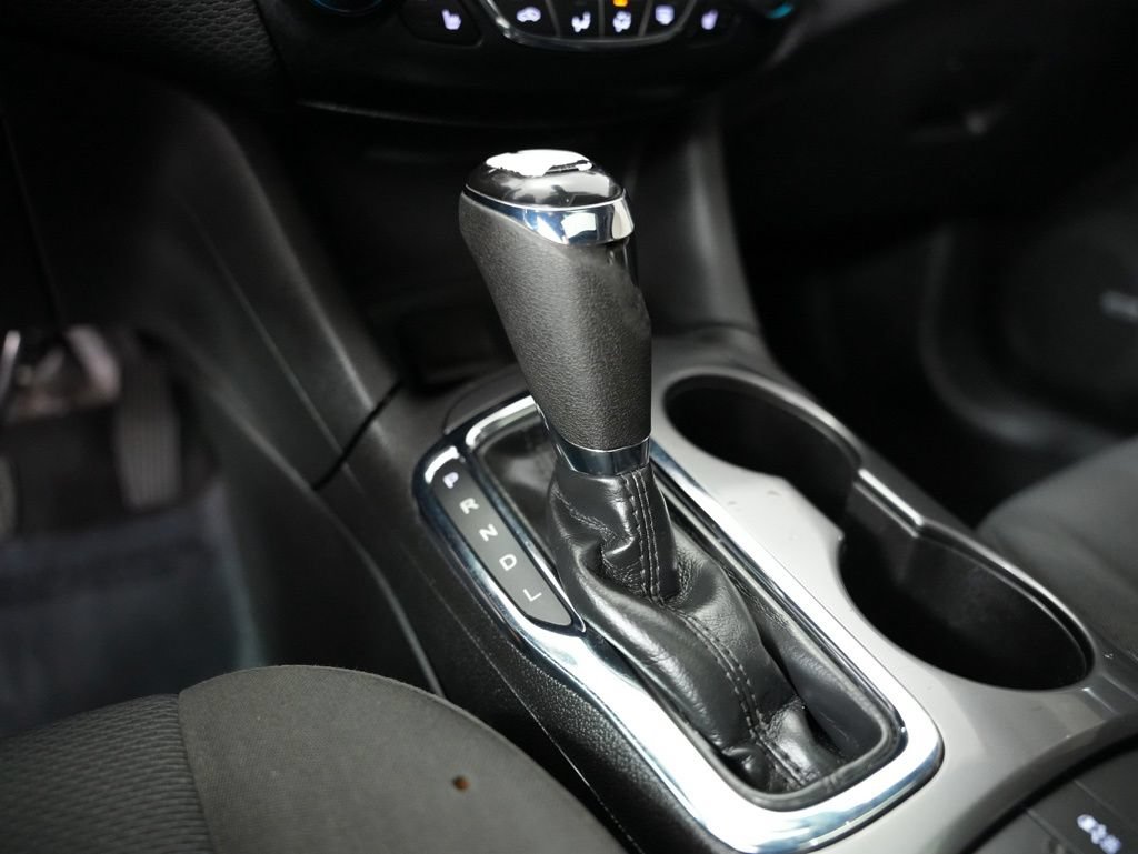 Used 2018 Chevrolet Cruze LT w/ Sun And Sound Package FWD image 27