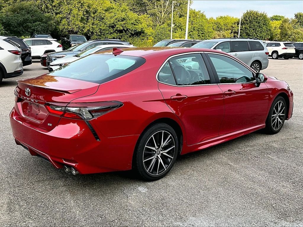 Used 2023 Toyota Camry SE FWD image 6