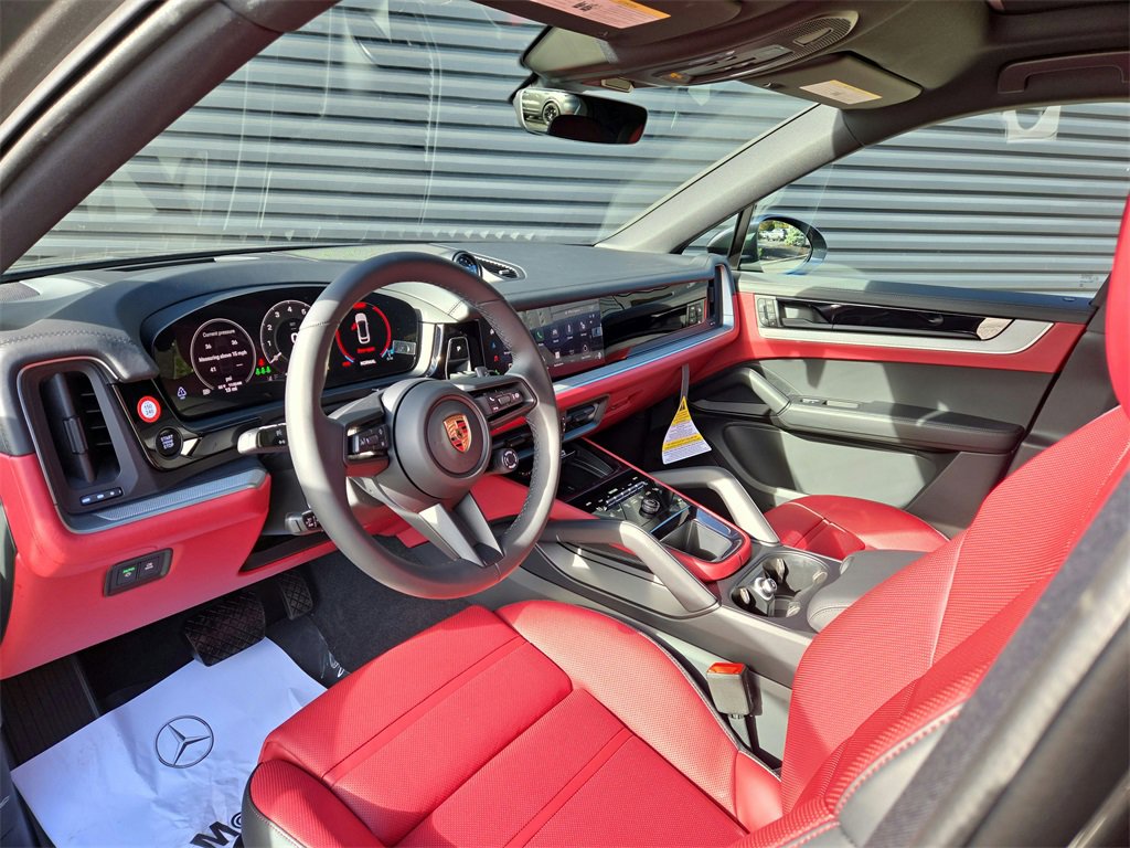 New 2026 Porsche Cayenne Coupe image 4