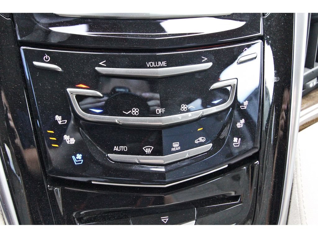 Used 2020 Cadillac Escalade Luxury RWD image 29