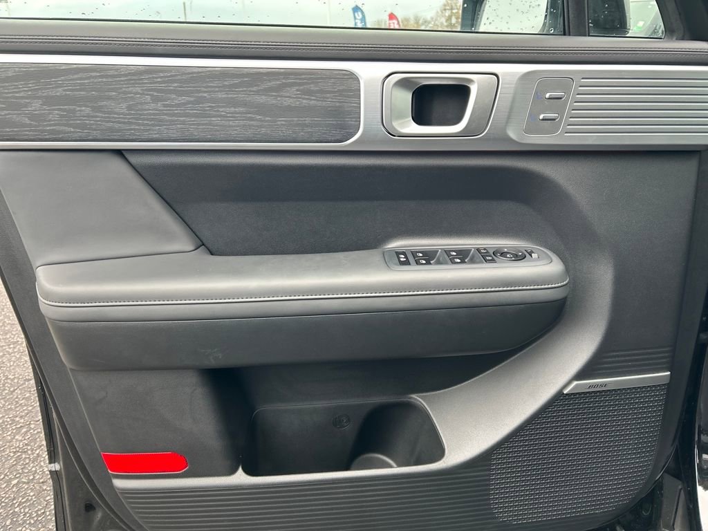 Certified 2025 Hyundai Santa Fe Limited image 13