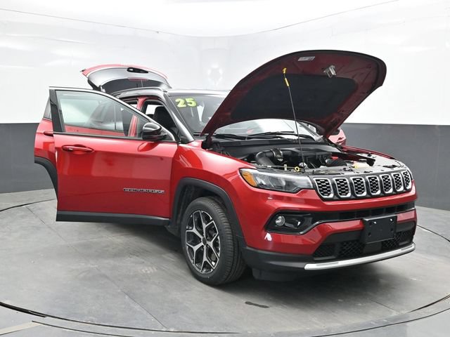 Used 2025 Jeep Compass Limited AWD/4WD image 41