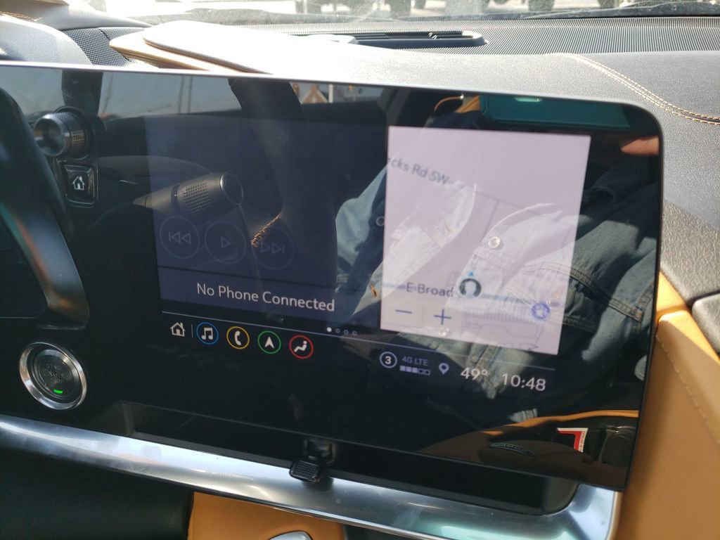 Used 2021 Chevrolet Corvette Stingray Preferred Cpe w/ Body-Color Dual Roof Package image 19