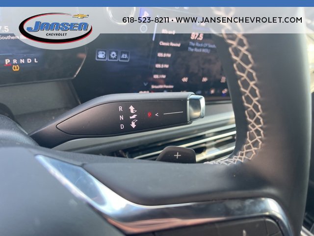 Used 2025 Chevrolet Traverse LT image 17