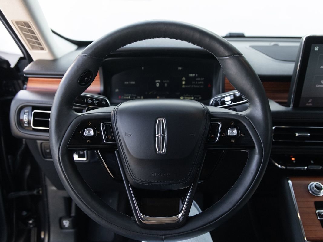 Used 2024 Lincoln Aviator Reserve image 32