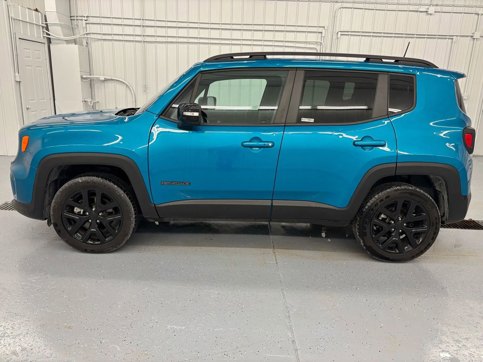 Used 2022 Jeep Renegade Altitude image 2