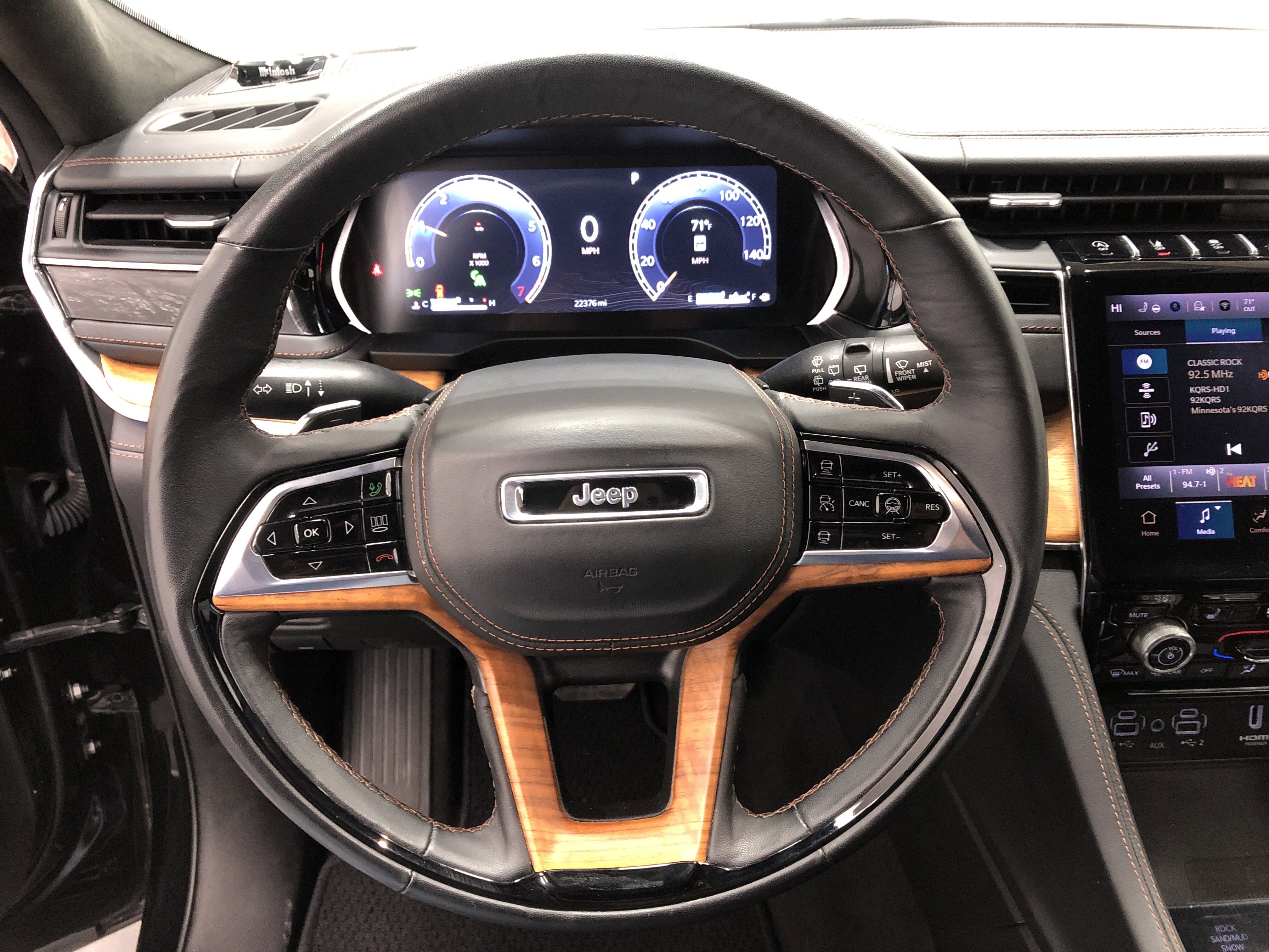Certified 2024 Jeep Grand Cherokee L Summit image 24