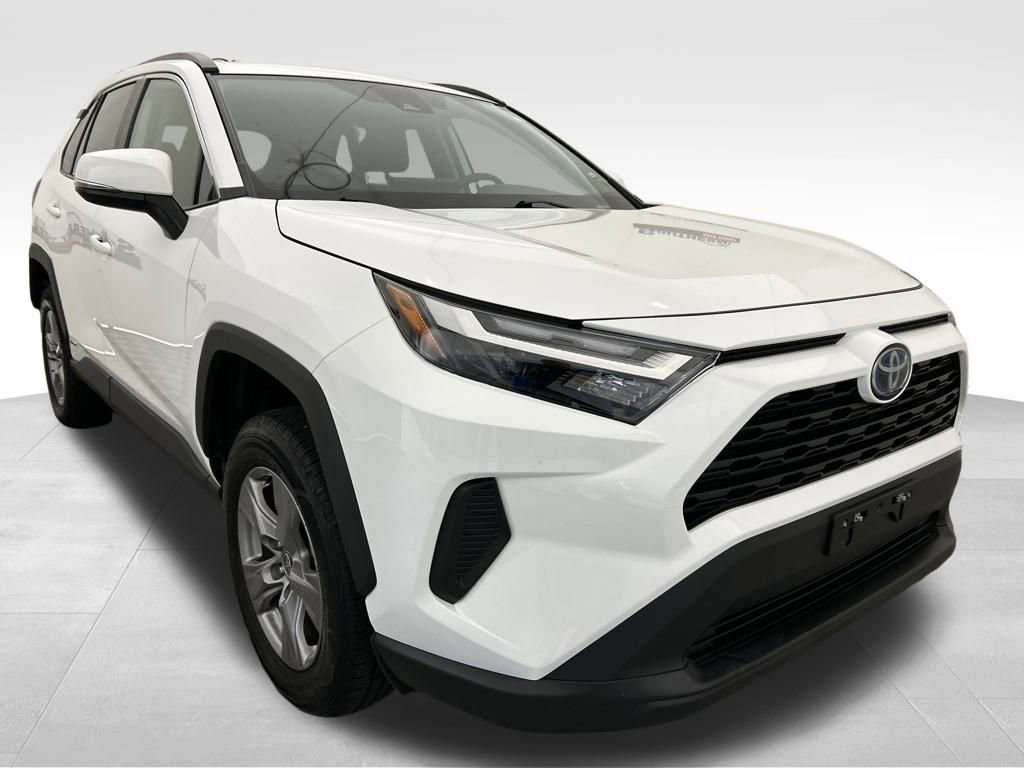 Used 2024 Toyota RAV4 XLE image 7