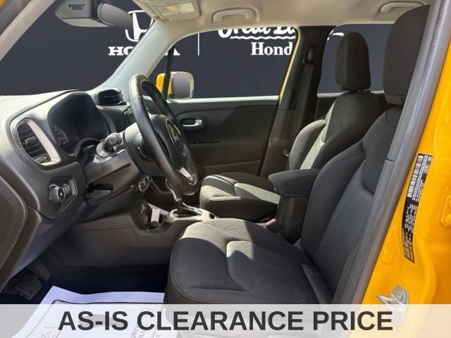 Used 2016 Jeep Renegade Latitude w/ Cold Weather Group FWD image 9
