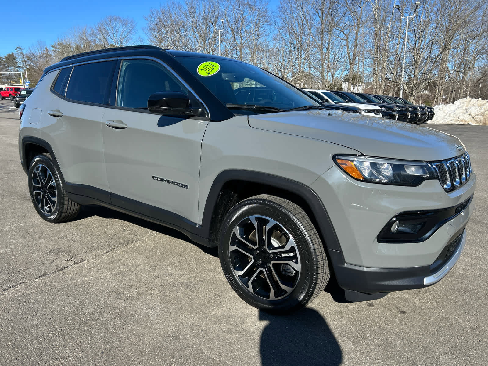 Used 2024 Jeep Compass Limited image 2