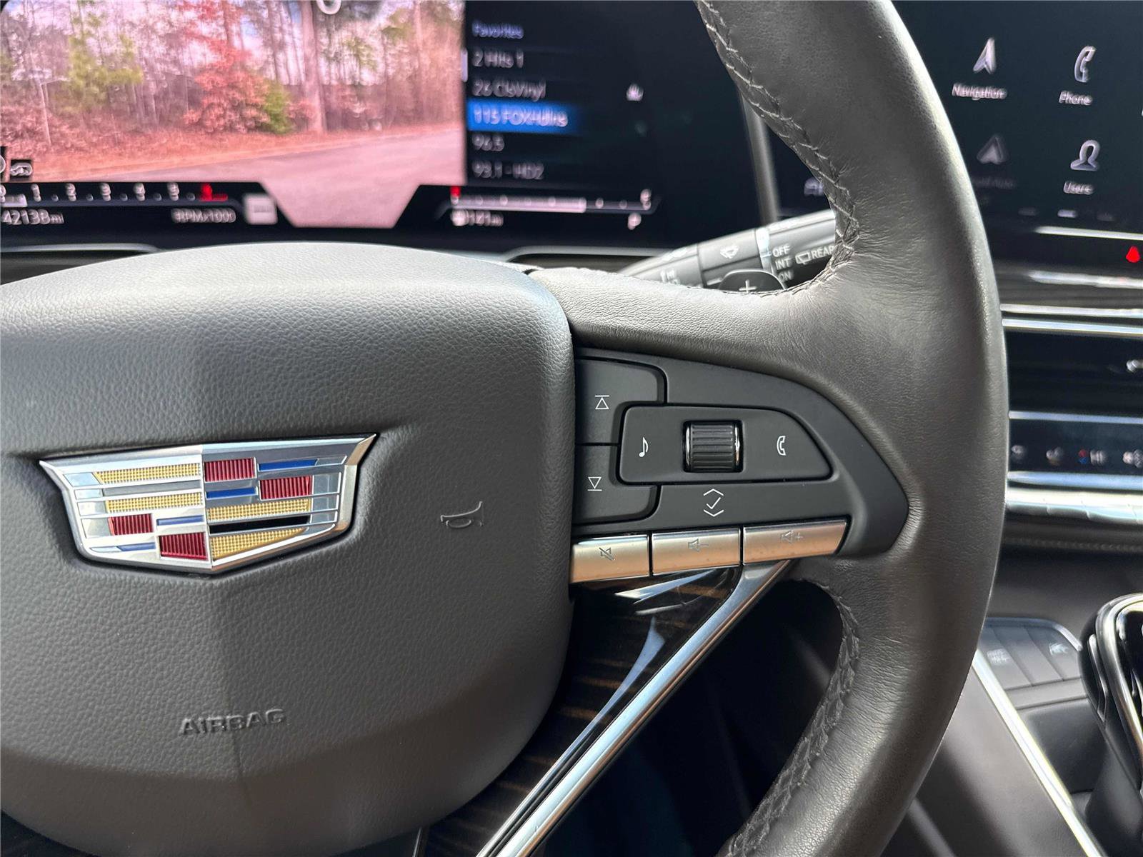 Used 2021 Cadillac Escalade Sport w/ Driver Assist Tech Package image 19