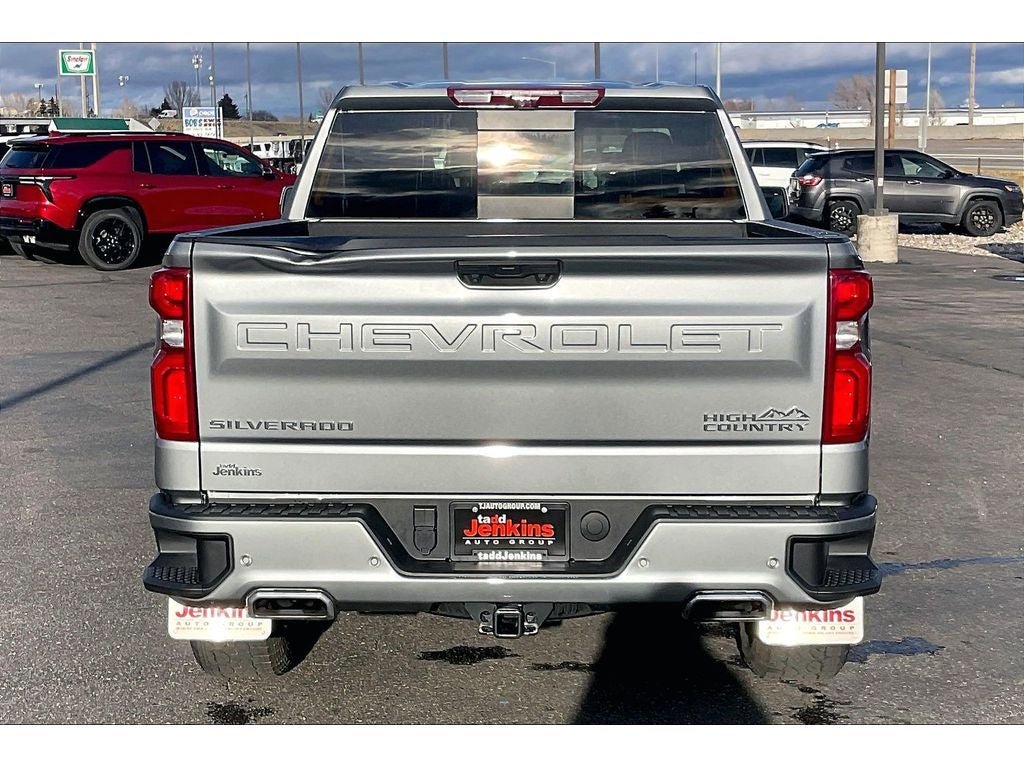 Used 2024 Chevrolet Silverado 1500 High Country w/ Technology Package AWD/4WD image 4