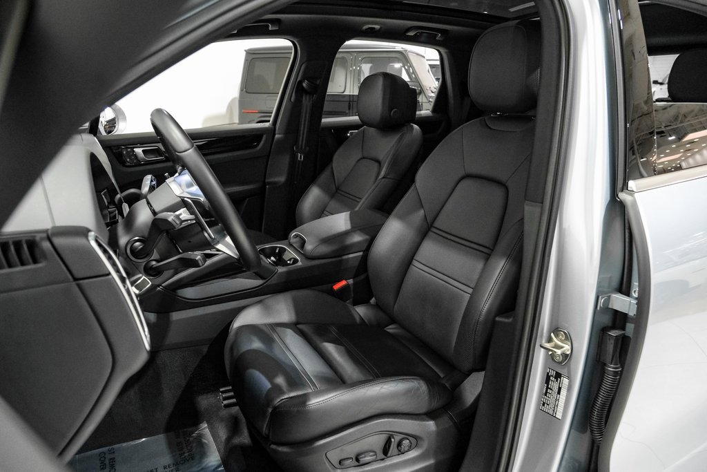 Used 2023 Porsche Cayenne image 7