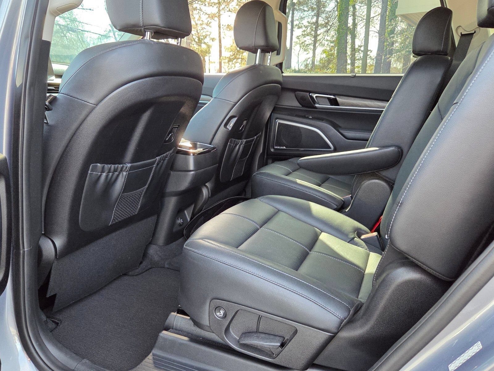 Used 2021 Kia Telluride SX w/ Nightfall Edition Package AWD/4WD image 4