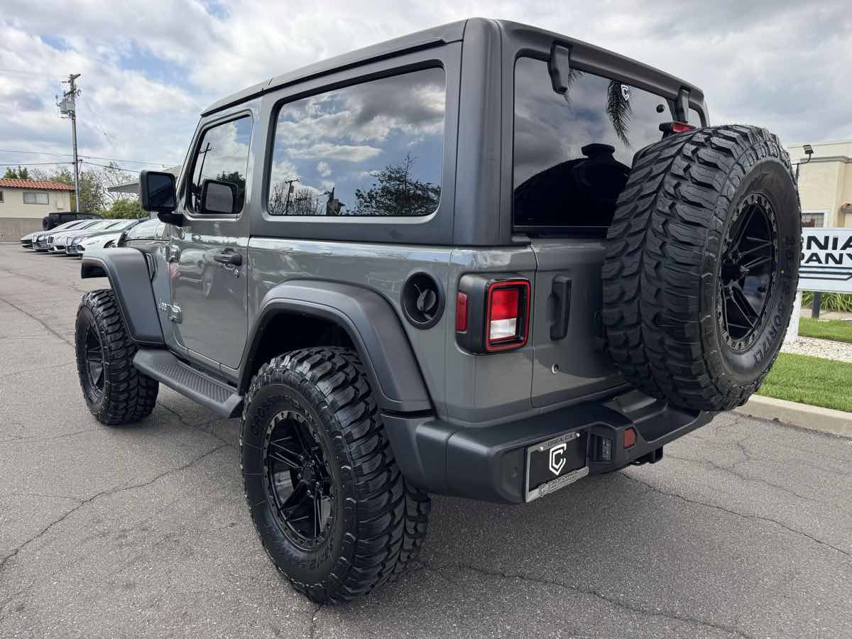 Used 2020 Jeep Wrangler Sport AWD/4WD image 4